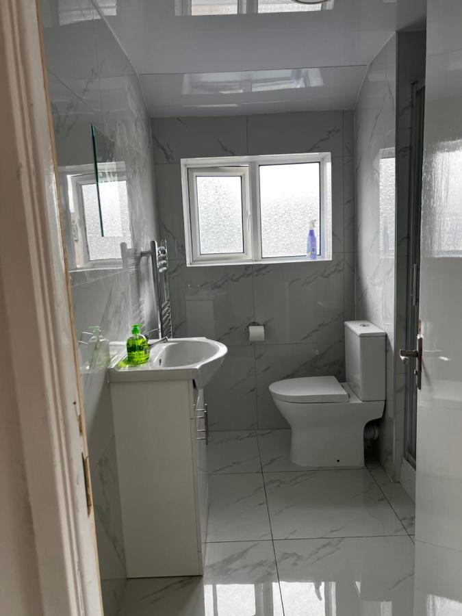 Good Priced Single Rooms In Hayes Northolt  Bagian luar foto