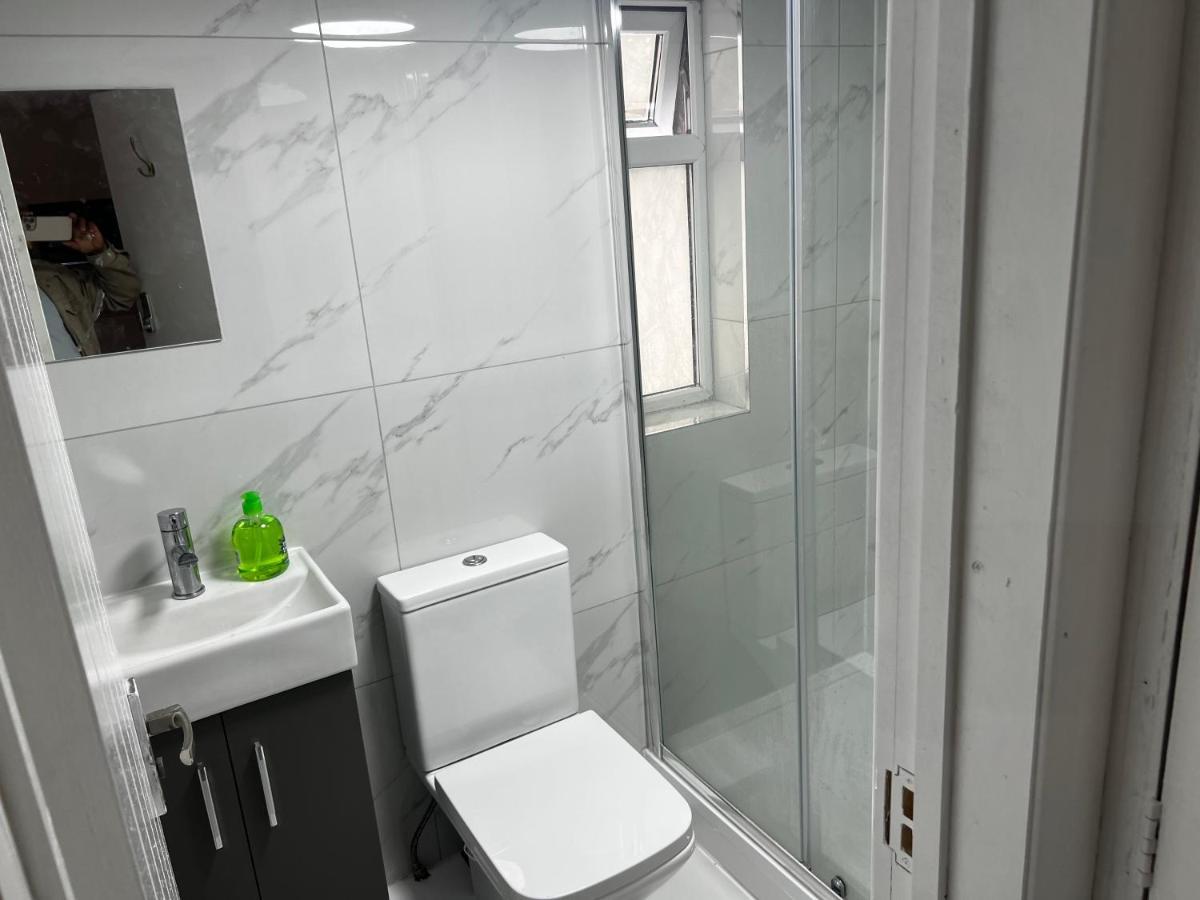 Good Priced Single Rooms In Hayes Northolt  Bagian luar foto